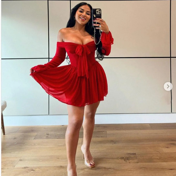 House of CB 'Alana' Scarlet Off Shoulder Dress NWOT size XS - Picture 3 of 13